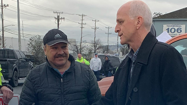 102026 repadamsmith campaignphoto