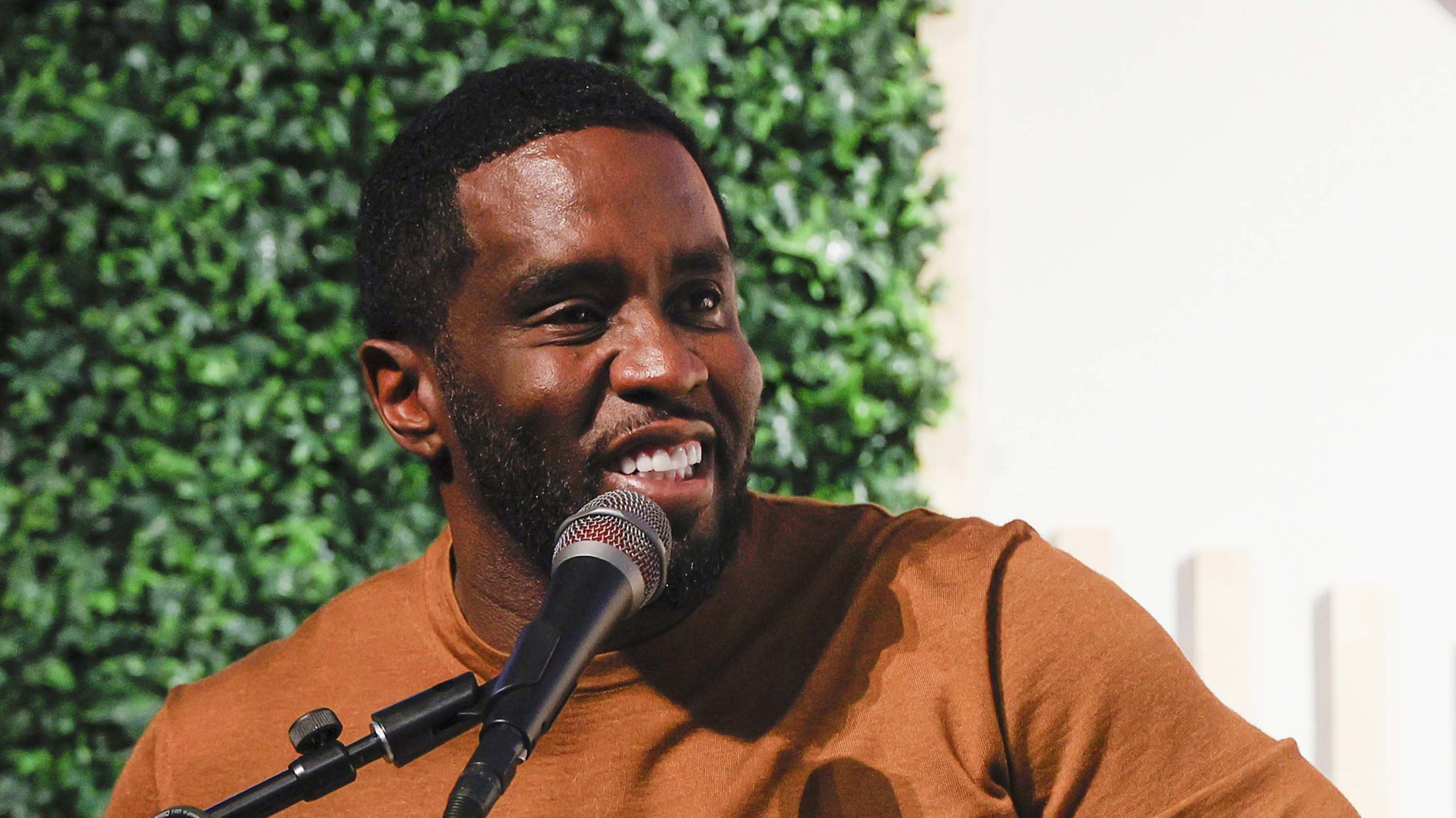 Getty seancombs 101626